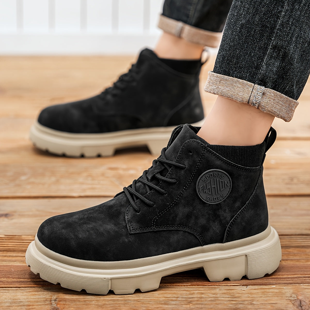 Unisex Fashion Mid-Top Hiking Boots.