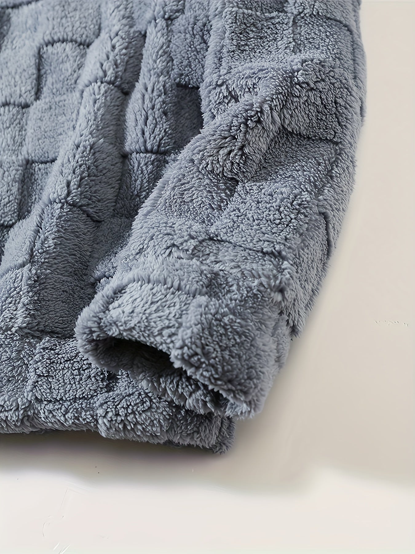 Men's Fleece-Lined Pullover Hoodie.
