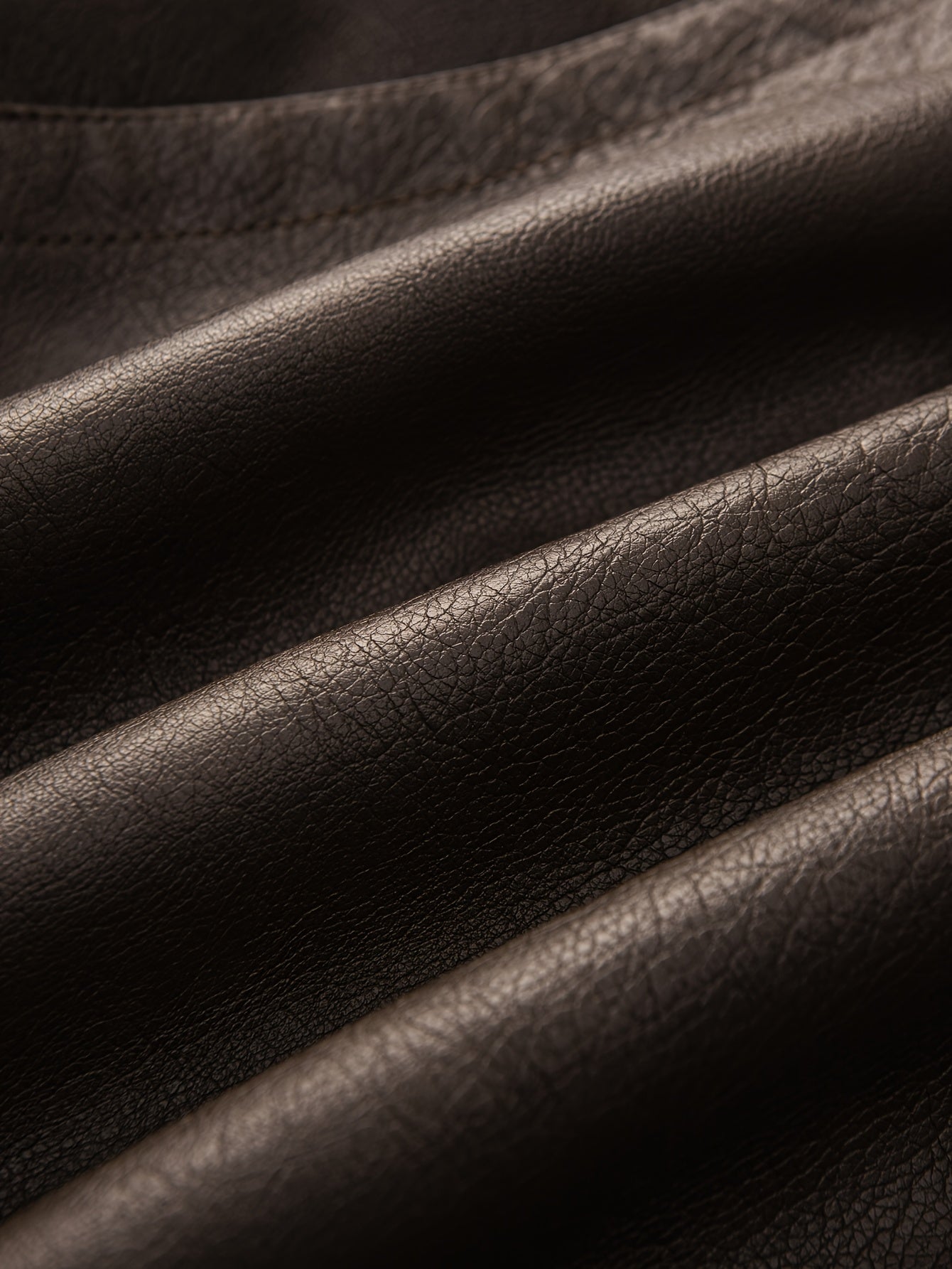 Men's  Leather  Jacket  Windproof & High Quality Winter Coat, Full-Zip Hooded Collar.